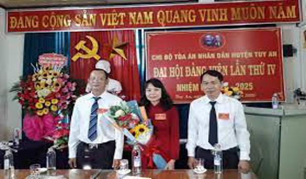 Mẫu đơn khởi kiện tại tòa án nhân dân huyện Tuy An Tỉnh Phú Yên mới nhất năm 2024.